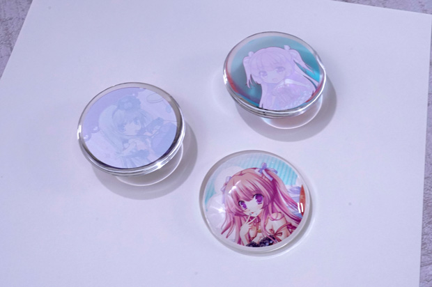 4色カラー+白で印刷