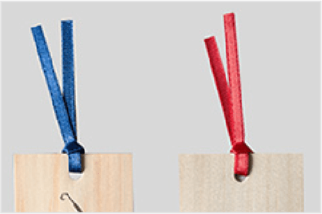 オプションで穴あけ＋リボン付けが可能です。（リボンは全7色です）